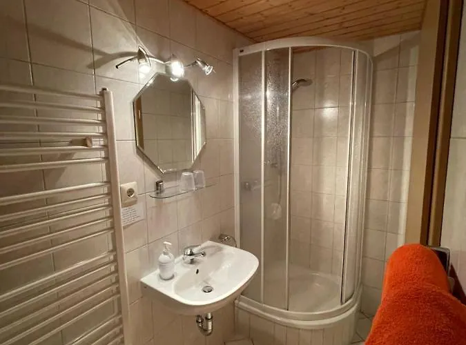 Hotell Garni „zum Baeren“ *