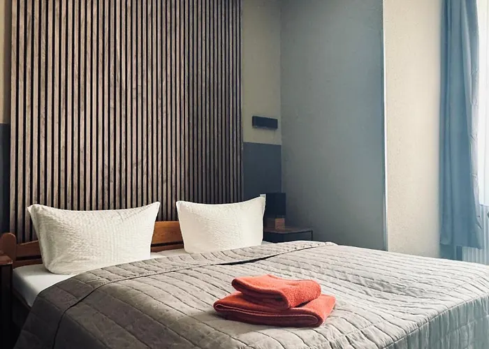 Garni „zum Baeren“ *